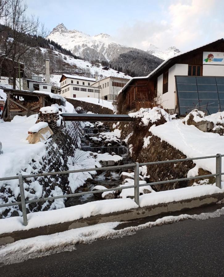 Casa Steilalva - Grosszuegiges Chalet Fuer Erholsamen Familienurlaub Surrein Exterior foto